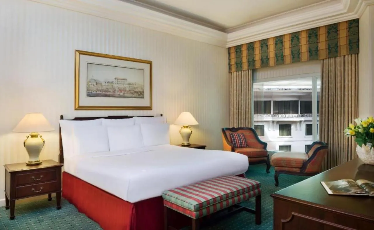 The Bristol Hotel By Royal Orchid Hotel Management Dubaj 4*,
