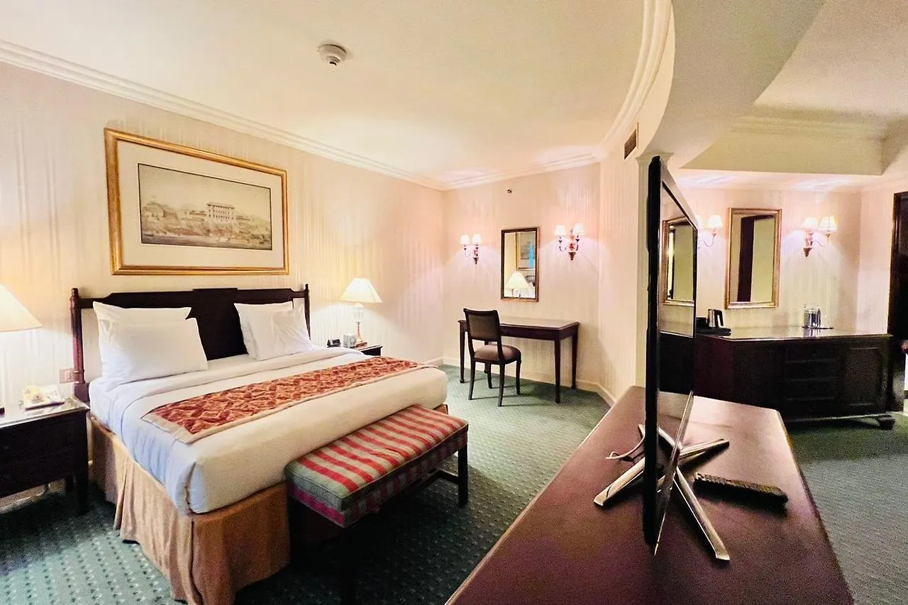 The Bristol Hotel Дубай ОАЭ