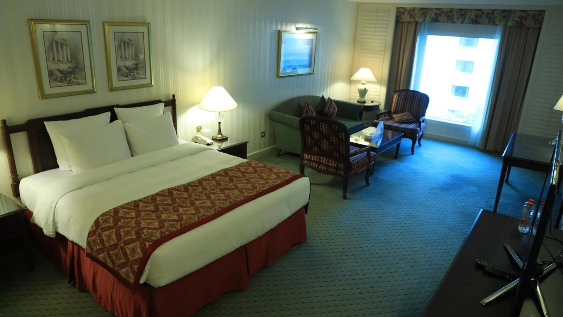 The Bristol Hotel Дубай